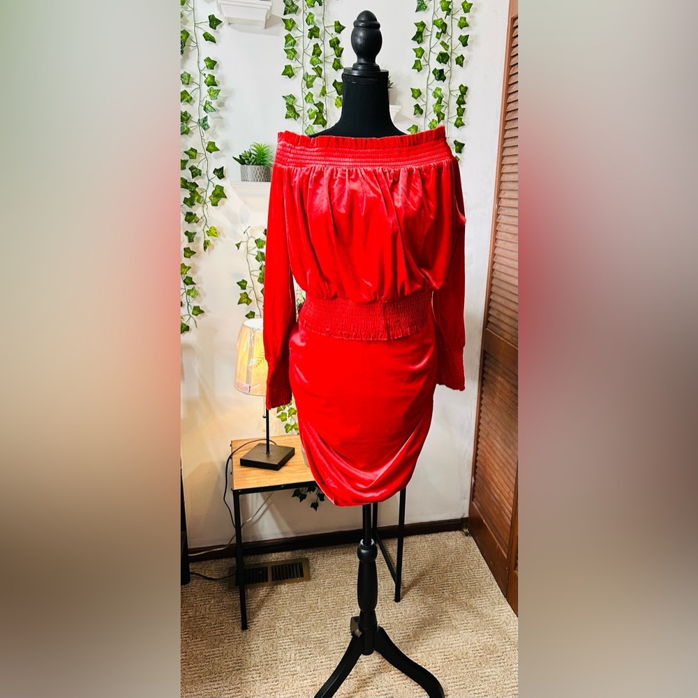 Bar III Women’s Plus Size Off-Shoulder Long Sleeve Top and Bodycon Mini Skirt 2X